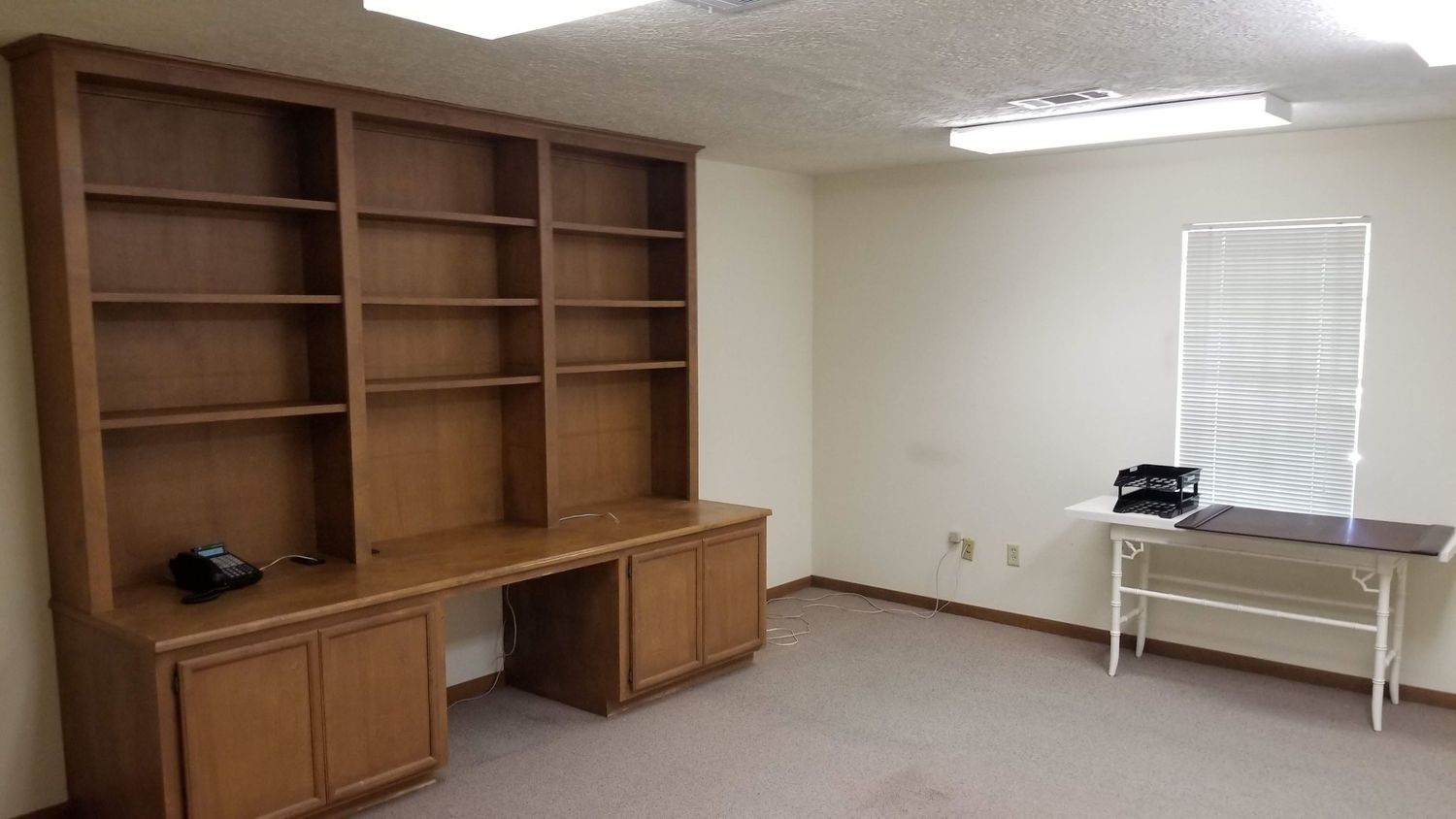 Office Building on Odom: 4749 Odom Rd, Beaumont, TX 77706